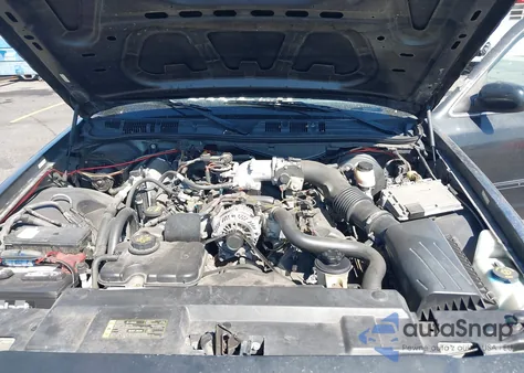 2011 Ford Crown Victoria Police Interceptor из США, поврежденный, VIN 2FABP7BV9BX167814